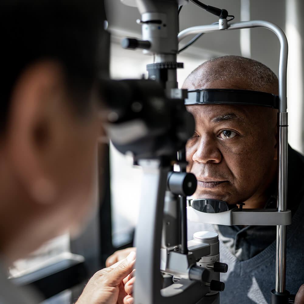 Low cost eye exams for seniors